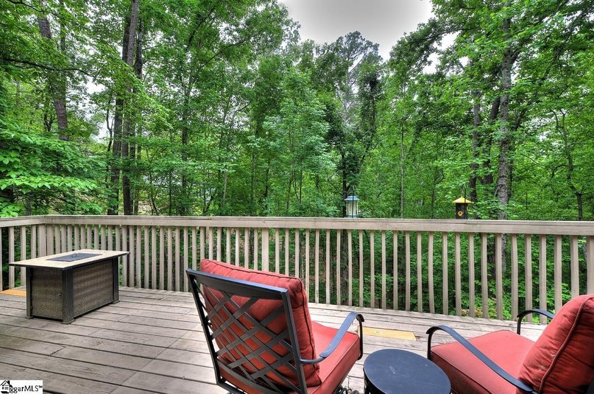 Welcome to your new Keowee Key home! This premium gated - photo 27