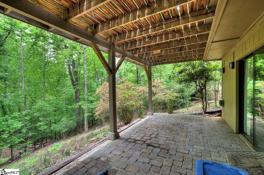 Welcome to your new Keowee Key home! This premium gated - photo 28