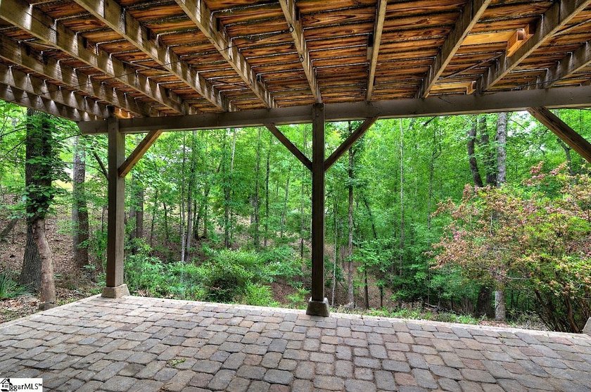 Welcome to your new Keowee Key home! This premium gated - photo 29