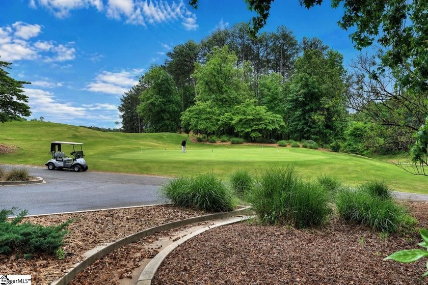 Welcome to your new Keowee Key home! This premium gated - photo 48