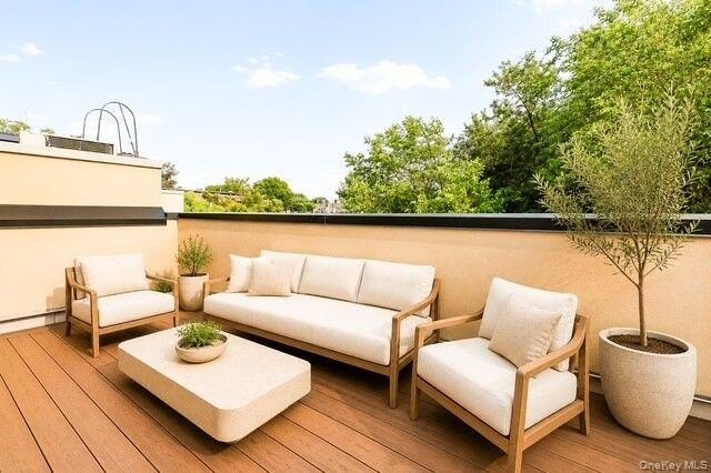 ROOFTOP PENTHOUSE CHARM. EXQUISITE MODERN DESIGN. BOUTIQUE - photo 11