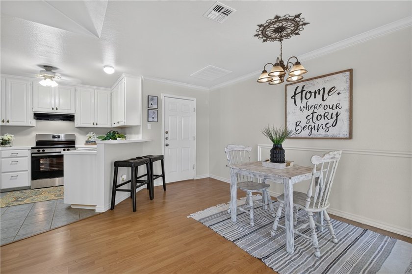 Move-in ready townhome located in the desirable The Havens - photo 12