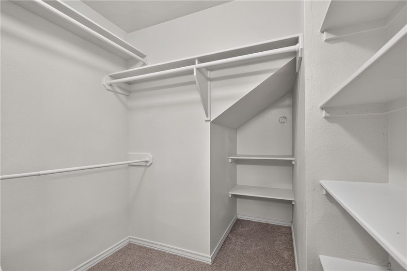 Move-in ready townhome located in the desirable The Havens - photo 19