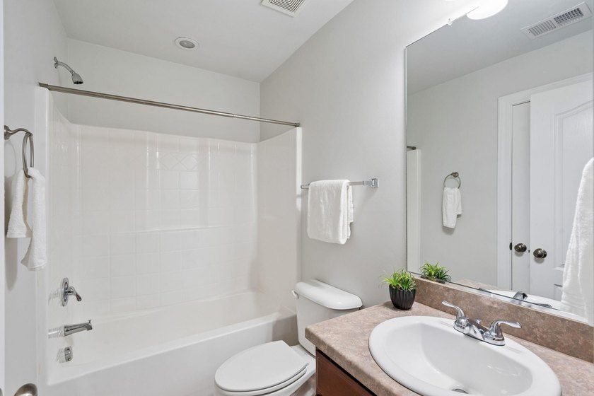 Welcome to 3065 Sugarberry Lane - priced below market value and - photo 19