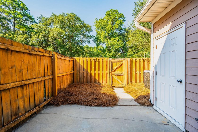 Welcome to 3065 Sugarberry Lane - priced below market value and - photo 26