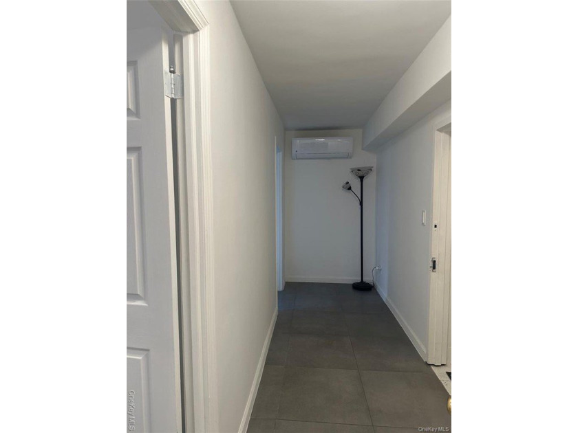 Lower-level condo in the heart of Forest Hills with flexible use - photo 4