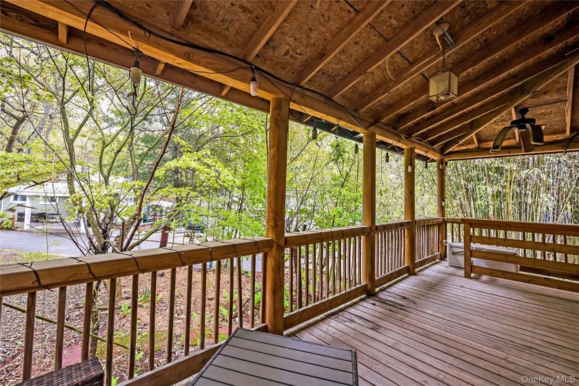 Located in the highly sought-after Oakwood on the Sound - photo 7