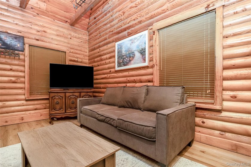Located in the highly sought-after Oakwood on the Sound - photo 8