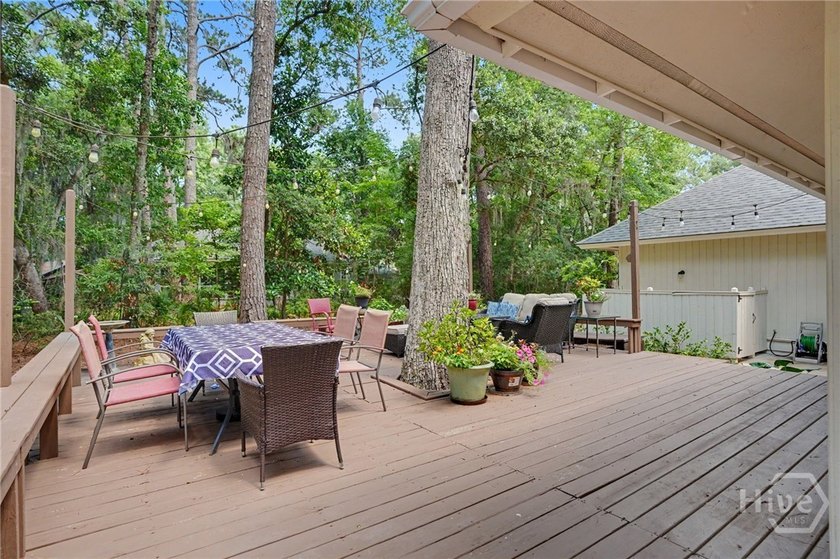 Tucked away mid-island in the Palmetto section of The Landings - photo 40