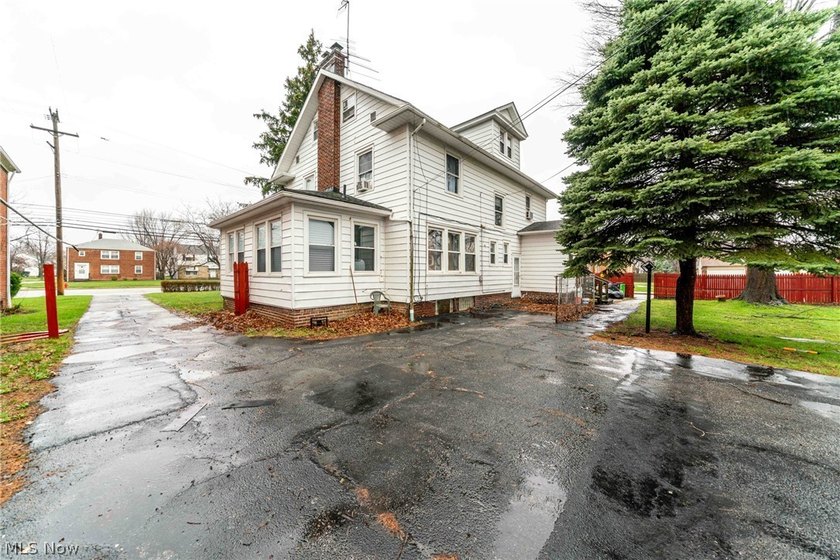 Welcome to 20303 Lake Shore Blvd, a spacious 5-bedroom Colonial - photo 6