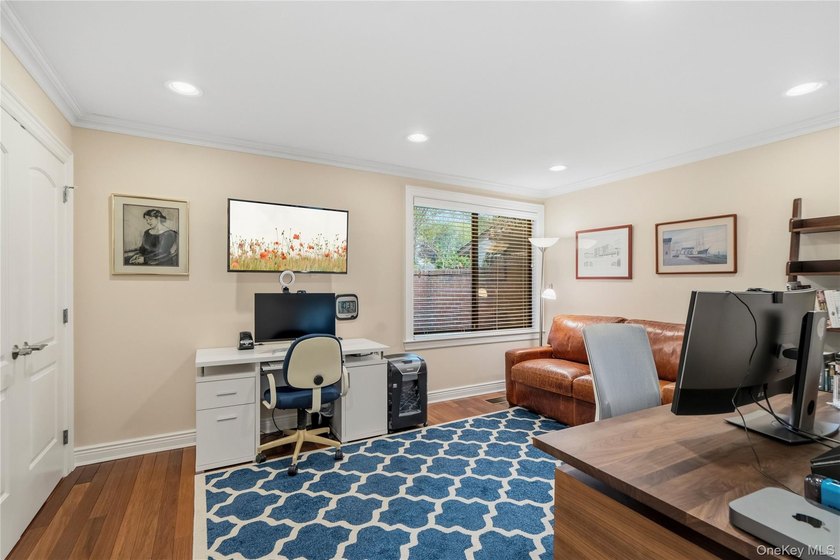 Welcome to Estates II Manhasset, an exquisitely updated Belaire - photo 10