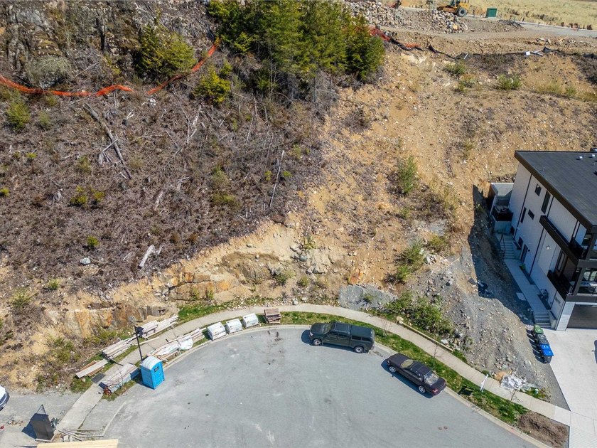 UNIVERSITY HIGHLANDS BUILDING LOT!! Located in the prestigious - photo 12