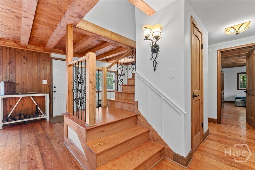 If you've been looking for a quiet cottage on a large piece of - photo 21