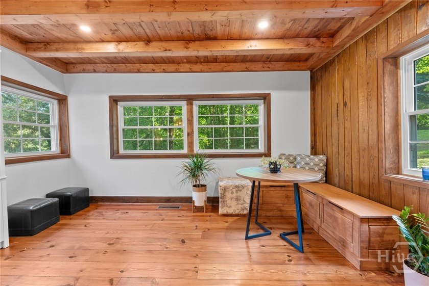 If you've been looking for a quiet cottage on a large piece of - photo 24
