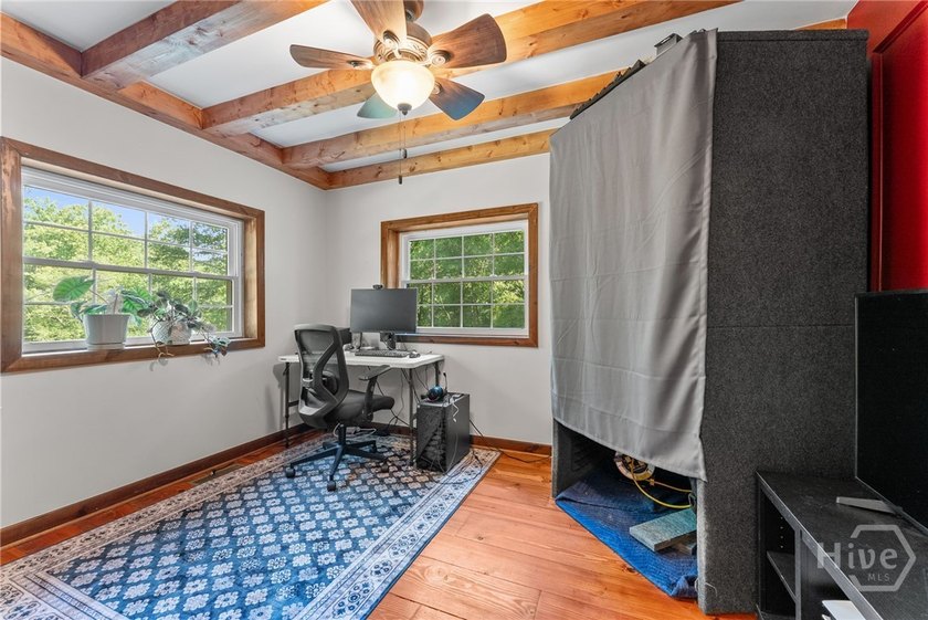 If you've been looking for a quiet cottage on a large piece of - photo 33