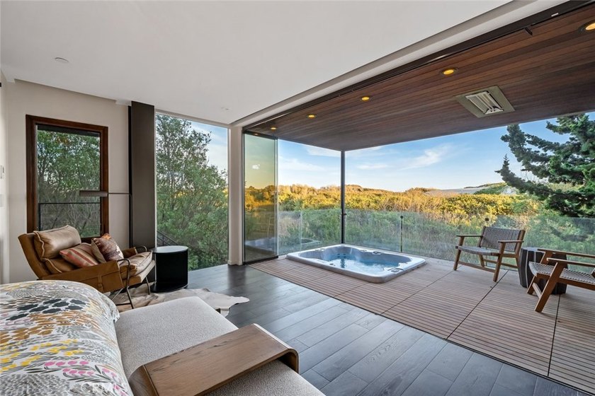 Discover luxury oceanfront living in this custom 3 bedroom, 2 - photo 35