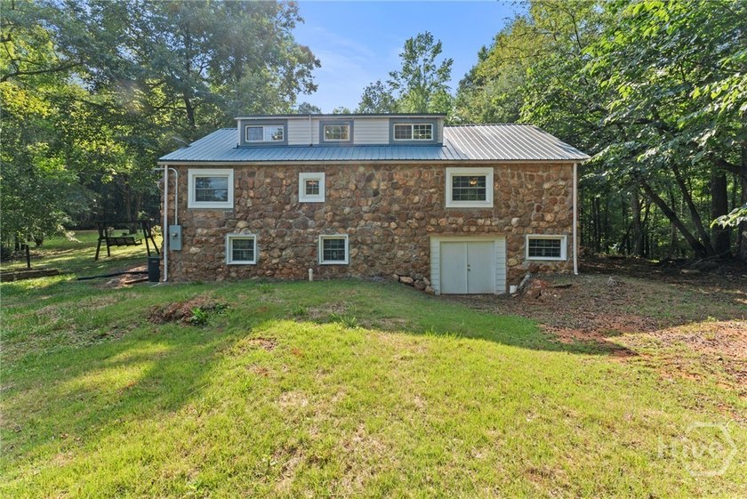 If you've been looking for a quiet cottage on a large piece of - photo 42