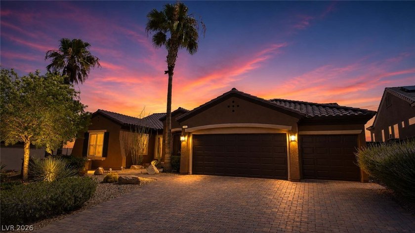 Welcome to this beautifully updated Monticello model in the - photo 3