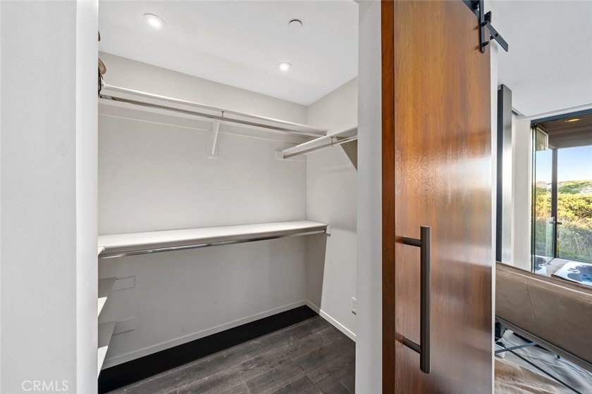 Discover luxury oceanfront living in this custom 3 bedroom, 2 - photo 43