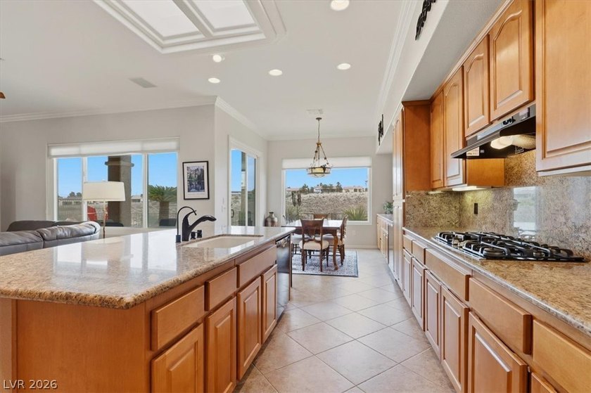 Welcome to this beautifully updated Monticello model in the - photo 8
