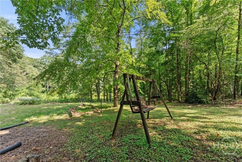 If you've been looking for a quiet cottage on a large piece of - photo 49