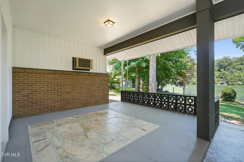 Welcome to your own slice of Boone Lake paradise! If you've been - photo 6
