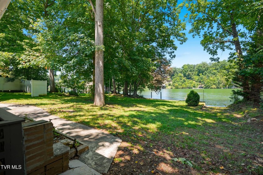 Welcome to your own slice of Boone Lake paradise! If you've been - photo 7