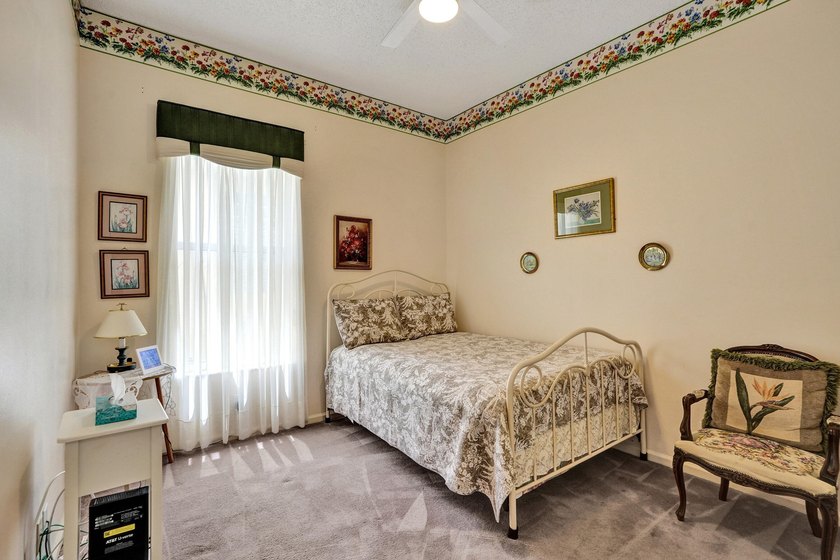 Beautifully maintained, ONE-OWNER 3BR/2BA, K. Hovnanian home in - photo 13