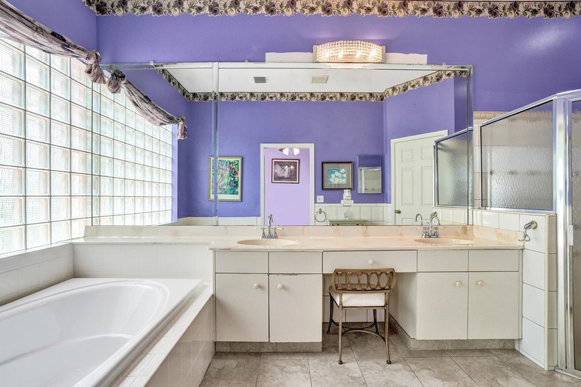 Beautifully maintained, ONE-OWNER 3BR/2BA, K. Hovnanian home in - photo 16