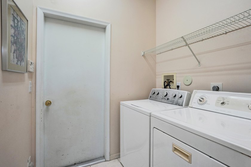 Beautifully maintained, ONE-OWNER 3BR/2BA, K. Hovnanian home in - photo 21