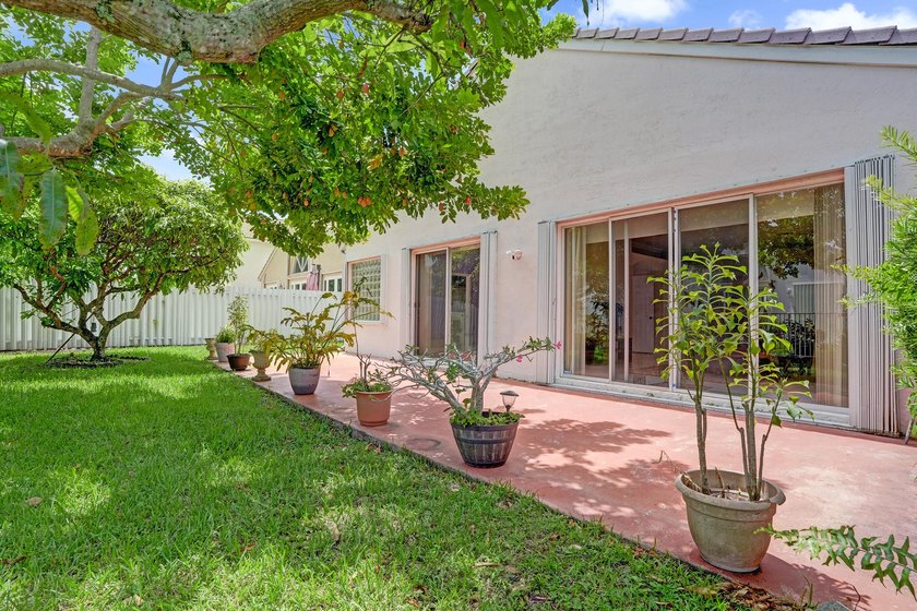 Beautifully maintained, ONE-OWNER 3BR/2BA, K. Hovnanian home in - photo 22