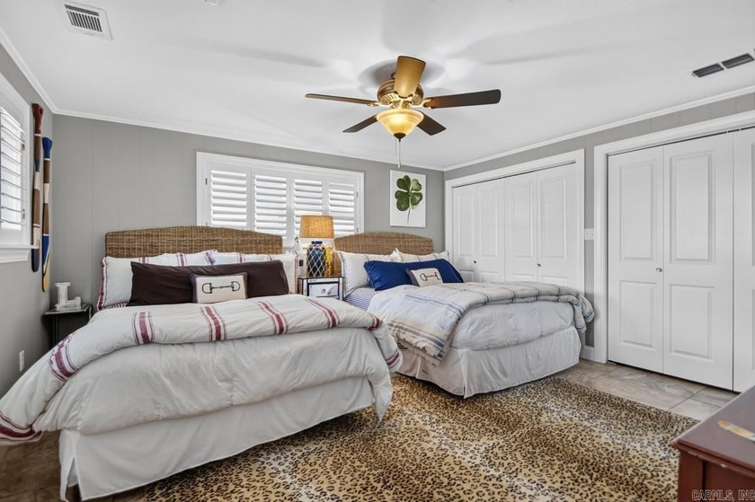 Welcome to this exceptional Lake Hamilton estate where timeless - photo 29