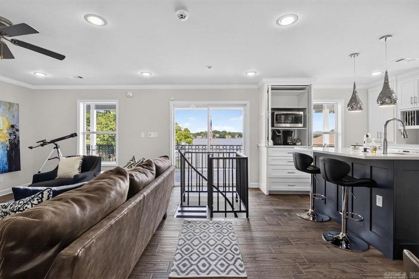 Welcome to this exceptional Lake Hamilton estate where timeless - photo 33