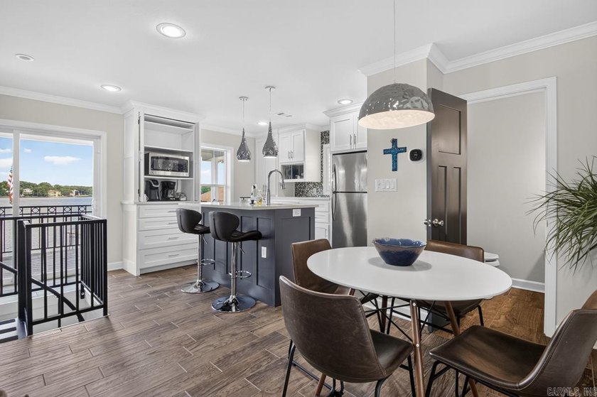 Welcome to this exceptional Lake Hamilton estate where timeless - photo 34