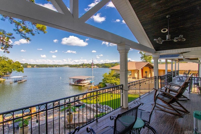 Welcome to this exceptional Lake Hamilton estate where timeless - photo 44