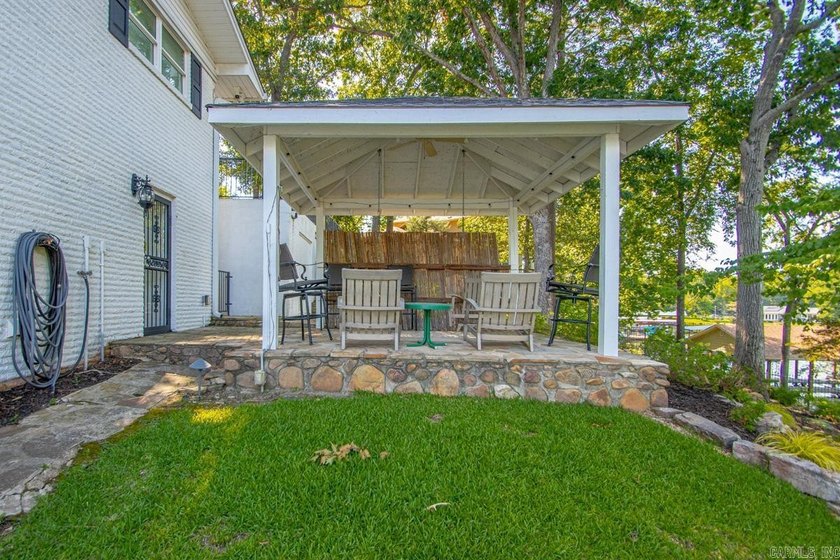 Welcome to this exceptional Lake Hamilton estate where timeless - photo 48