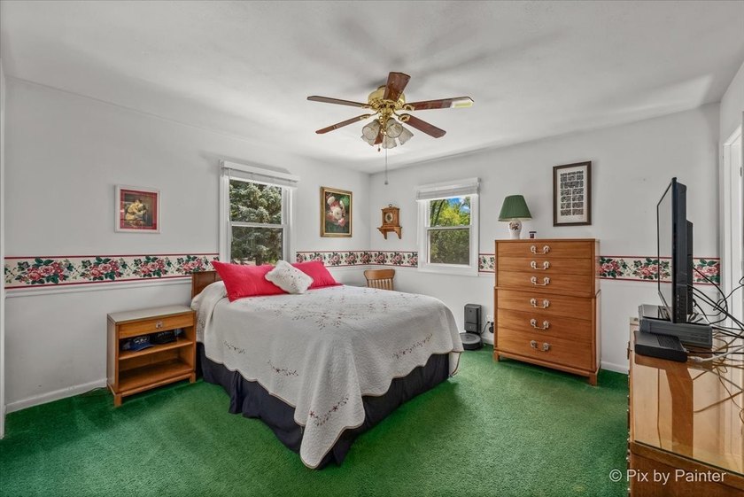 Welcome home! This beautifully maintained 3-bedroom, 1.1-bath - photo 9