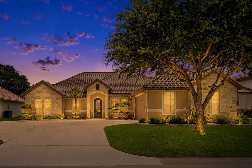 Tucked inside the coveted Catalina Bay waterfront community - photo 12