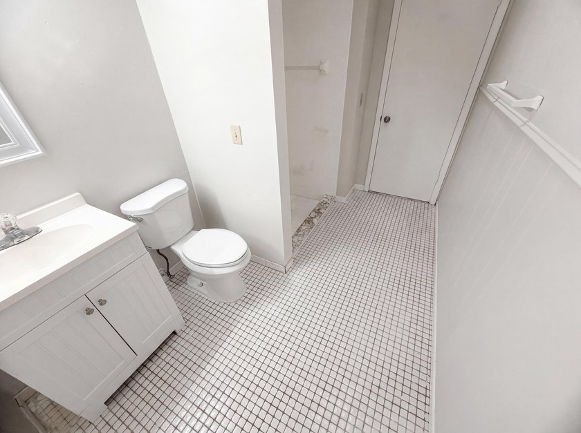 2305 SW Fern Cir is a one-story Port Saint Lucie home with a - photo 12