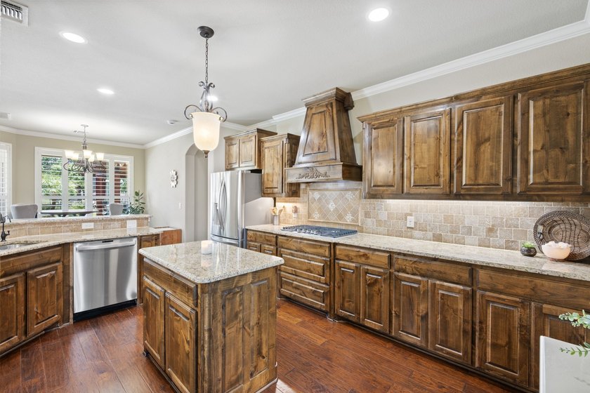 Tucked inside the coveted Catalina Bay waterfront community - photo 20