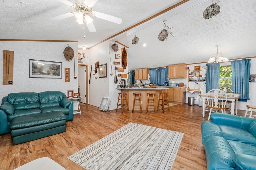 Fishing &amp; Hunting Camp with Mountain Views and River Frontage - photo 21