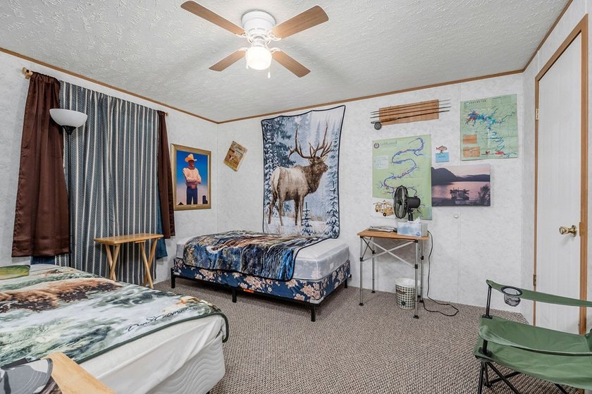 Fishing &amp; Hunting Camp with Mountain Views and River Frontage - photo 25