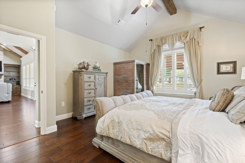 Tucked inside the coveted Catalina Bay waterfront community - photo 26