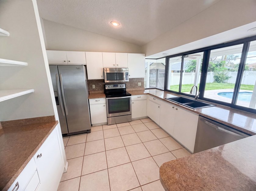 2305 SW Fern Cir is a one-story Port Saint Lucie home with a - photo 26
