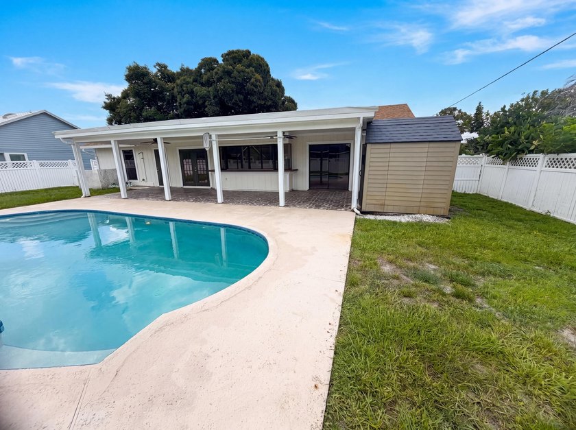 2305 SW Fern Cir is a one-story Port Saint Lucie home with a - photo 32