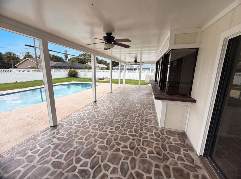 2305 SW Fern Cir is a one-story Port Saint Lucie home with a - photo 35
