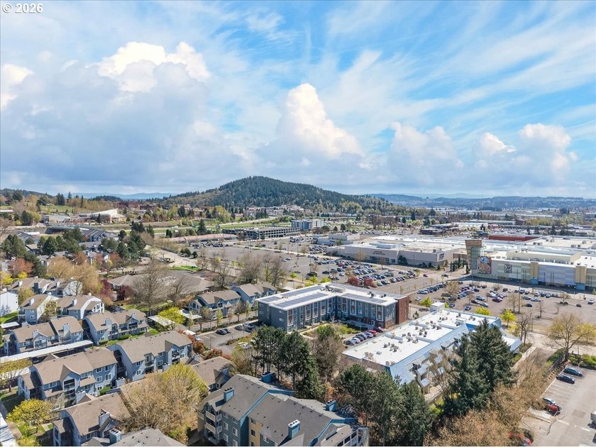 Welcome home to this move-in ready top-floor condo ideally - photo 39
