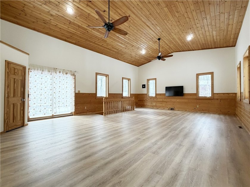 Welcome to this beautifully updated 3-bedroom, 2-bath home set - photo 8
