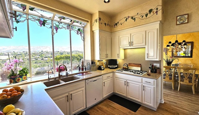 Rare opportunity to own a beautifully maintained view home in - photo 14