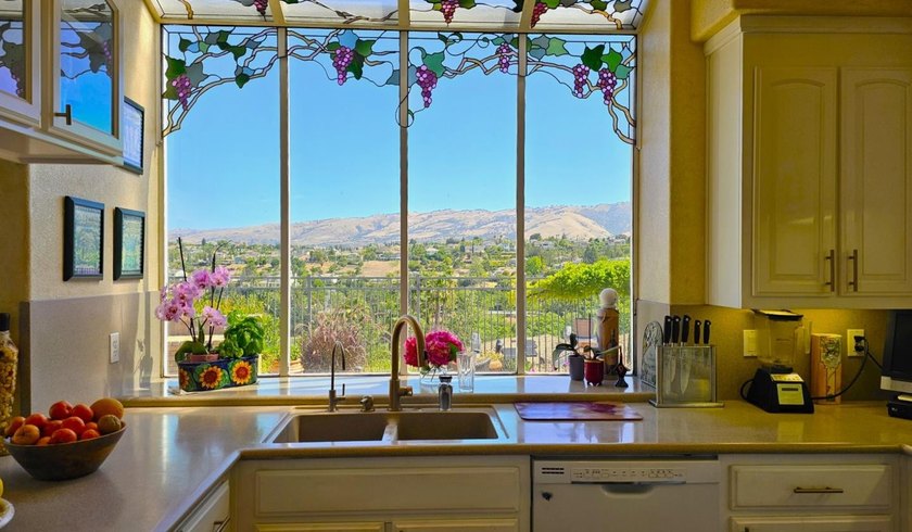 Rare opportunity to own a beautifully maintained view home in - photo 17